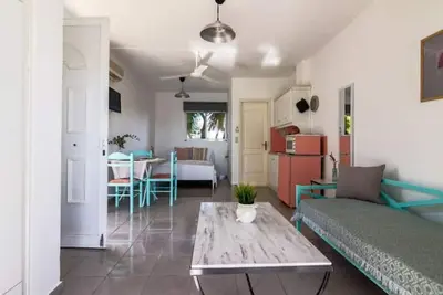 Image de Maison of apartments next to the beach-Studio Pink