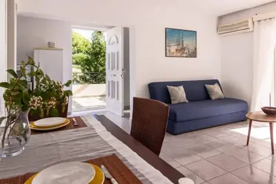 Maison of apartment next to the beach-Studio Green