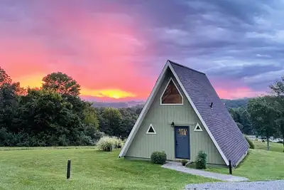 Image de Hot Tub A-Frame near hiking and Blue Sky Winery