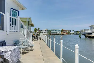 Image de Waterfront Jensen Beach Home w\/ Marina Access!