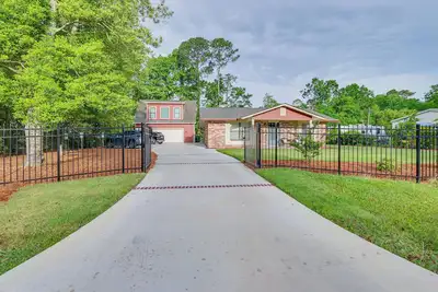 Image de Charming Bluffton Vacation Home w\/ Yard!