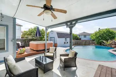 Image de San Antonio Home w/ Private Hot Tub + Pool!