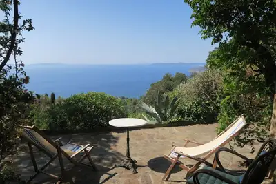 Image de Appartement Avec vue Panoramique sur les Îles D'or et le Cap Bénat
