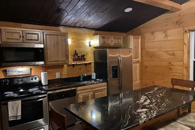 Image de The Steel Cabin - in the heart of Littleton!