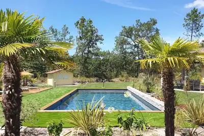 Image de Villa Piscine chauffée 24 couchages Lac Parentis Classée 5 étoiles