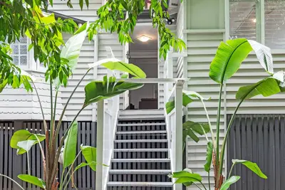 Image de Charming 1920's 4Br freestanding Plantation Qldr.