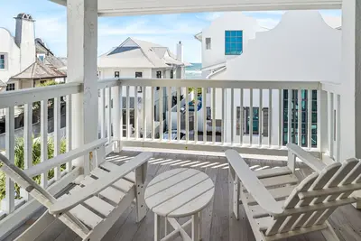 Image de Atta Boy | Gated Community, Private Pool, Beach Chairs & Bikes