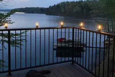 Image de Luxury Lake House on Lake Keowee