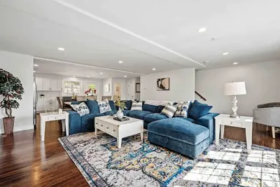 Image de Beautiful Three Bedroom Luxury Townhouse