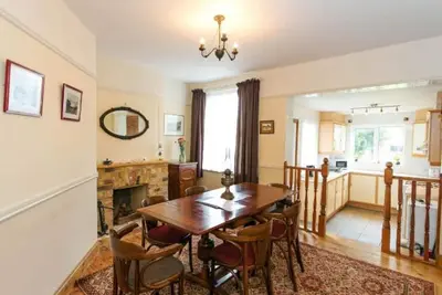Image de 2-bed 2- bath Cottage half price monthly booking