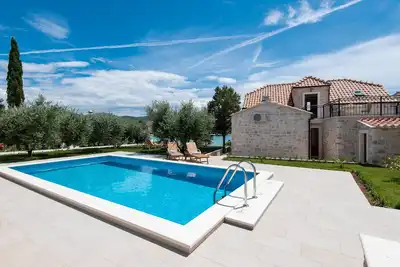 Image de Villa Mirce (71634-K1) - Loviste