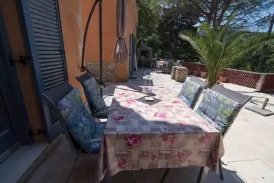 Image de Appartement de deux chambres avec la terrasse Veli Losinj, Losinj (A-21187-a)