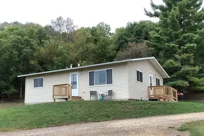 Image de Country home-just steps from Coon Creek and a short drive to Mississippi River