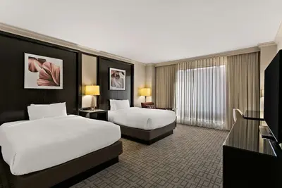 Image de Luxurious Staycation Spot in the Heart of Baltimore! Indoor Pool, Pets Allowed!