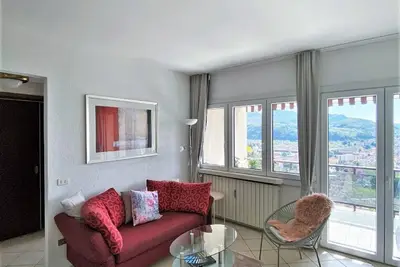 Image de Appartement à Luino avec piscine partagée
