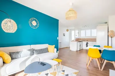 Image de Appartement cozy, bien décoré et entièrement équipé