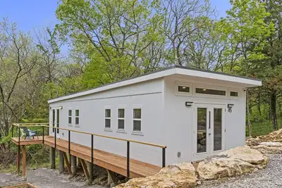 Image de Sunlight Tiny House at Linn Valley Lakes