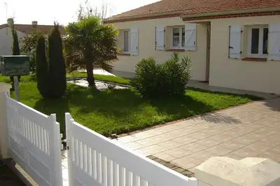 Image de Maison familiale 90m² à 400m des commerces, 3 chambres, jardin clos, animaux acceptés