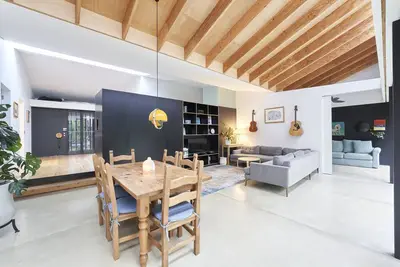 Image de Architect Designed Home in the Leafy Suburb of Bilgola Plateau
