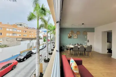 Image de Palm Street 2 by Tor