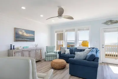 Image de Ocean Club F204, Oceanfront Condo in Indian Beach, Nc!