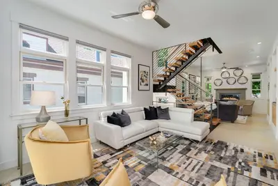 Image de Old Town Oasis – Spacious Artisan Home in Old Town