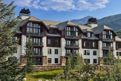 Image de Gorgeous 2 Bedroom Ski In/Out Mountain Lodge