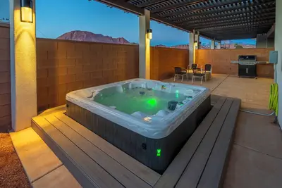 Image de Arcadia 64 | Private Hot Tub * Views * Arcade * Pool Table