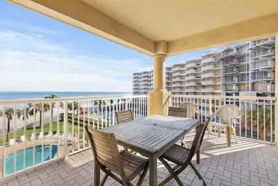 Image de ☀️Oceanfront Retreat for 8-Pool-Atlantic Villas 302☀️