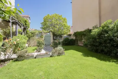 Image de Rez de Jardin de 50m2 à 5 mns des Plages du Mourillon