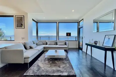 Image de Luxury Property With River & City Views in Hobart