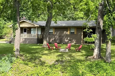 Image de Minutes from the Illinois River, Welcome to Native Springs!
