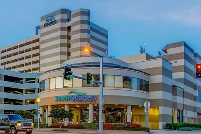 Image de Beach Quarters one bedroom · Shoreside One Bedroom Suite on Virginia Beach.