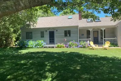 Image de Charming Cape house in Truro, 2 miles from the beach & bike trails.