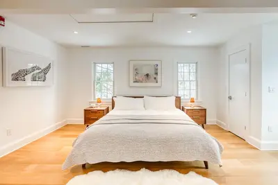 Image de The Penthouse, Downtown Lenox by Evergreen Home