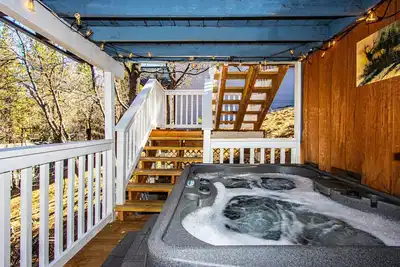 Image de Cedar Cabin A: Hot Tub, Ev Charger, Sugarloaf Walking Trails