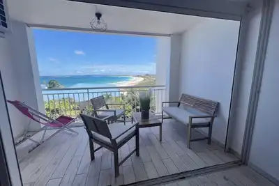 Image de Studio avec vue époustouflante sur la mer