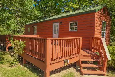 Image de Whispering Pines #2 & #3 Cabins.