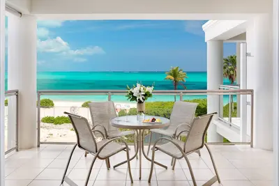 Image de Top floor! \n10% construction discount\nSleeps 6 adults 2 kids