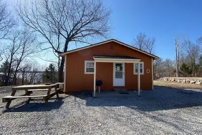 Image de Cabin 12 - Reel and Trigger