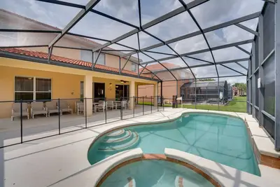 Image de 10 Mi to Disney: Davenport Home w\/ Pool & Games!