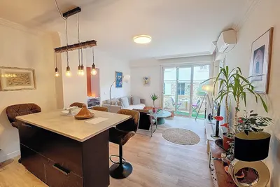 Image de Agence Henri Camille -  Santiago - 3 pièces à 300 mètres de la Croisette