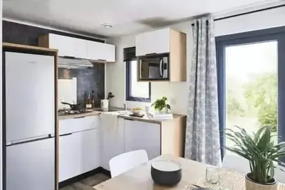 Image de Mobil-Home Privilege 4 Zimmer 6 Personen Klimaanlage + Tv