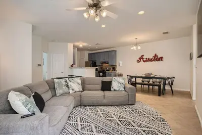Image de Central Austin 3/2 Townhome! Mins to Fc stadium Sxsw Top Spots!