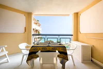 Image de Appartement \"Palme d'Or\" avec vue sur la mer, piscine partagée et Wi-Fi