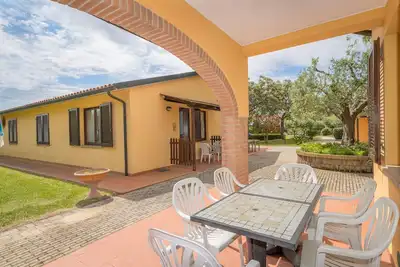 Image de Agritourisme \"Il Girasole - Corbezzolo\" avec piscine partagée, jardin partagé et Wi-Fi
