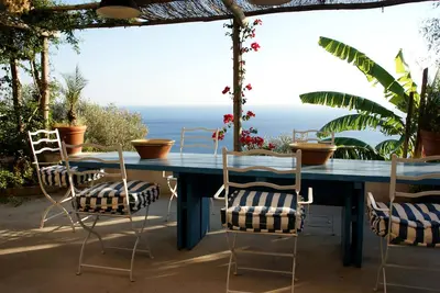 Image de Ferienhaus für 6 Gäste mit 200m² in Conca dei Marini