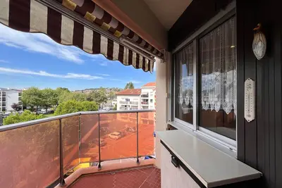 Image de Appartement 2 ch avec terrasse Ă 10 min de la plage - Parking gratuit