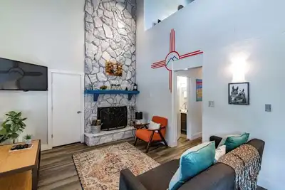 Image de Shuttle to ski resort, fireplace, family-friendly