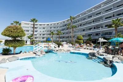 Image de Wonderful 1 Bedroom Apartment. Communal Heated Pool. Central Location
